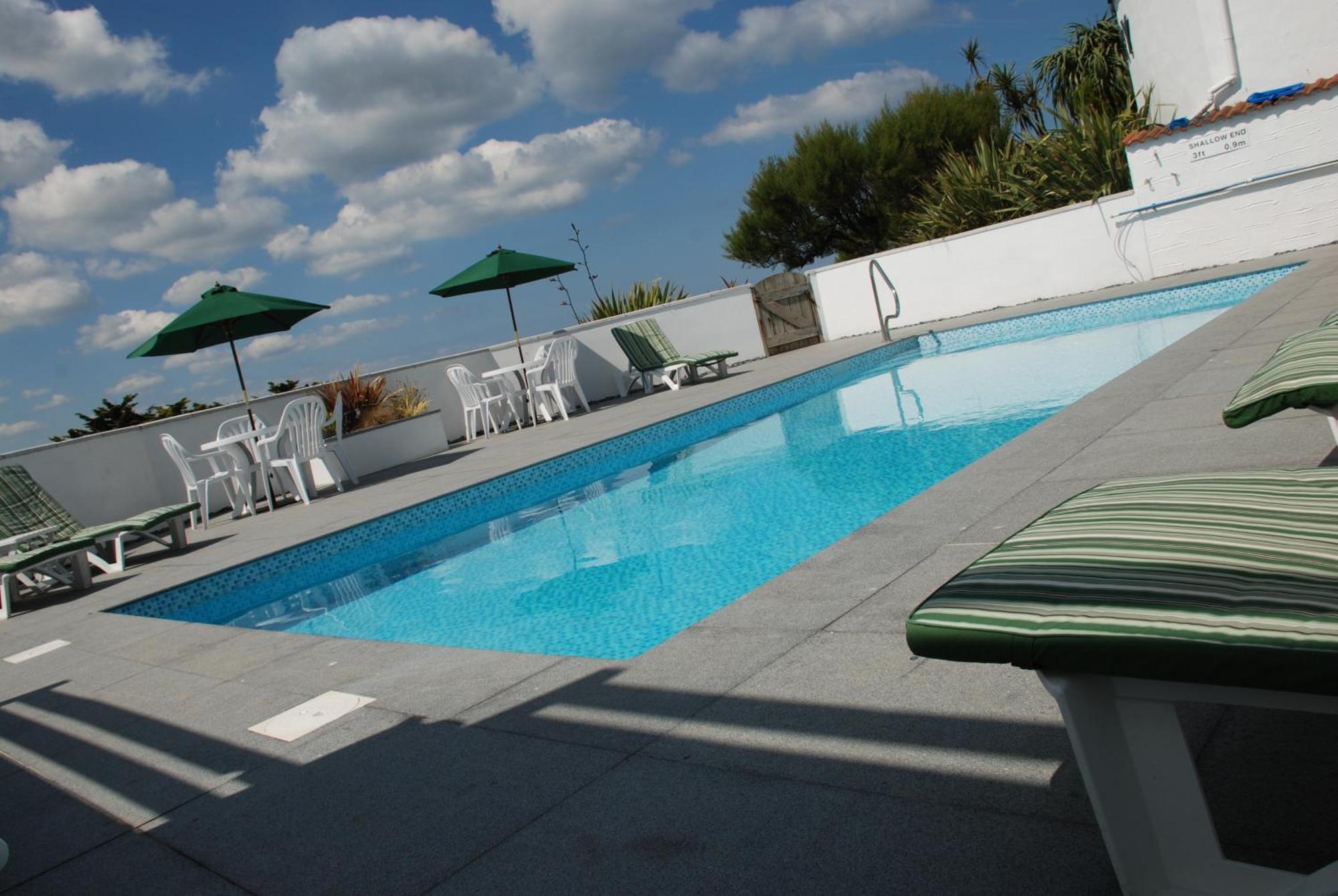 The Whipsiderry Hotel New Quay エクステリア 写真